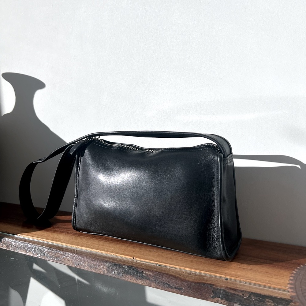 Vintage Coach Legacy Aero Black Leather Top Zip Shoulder Bag 9057